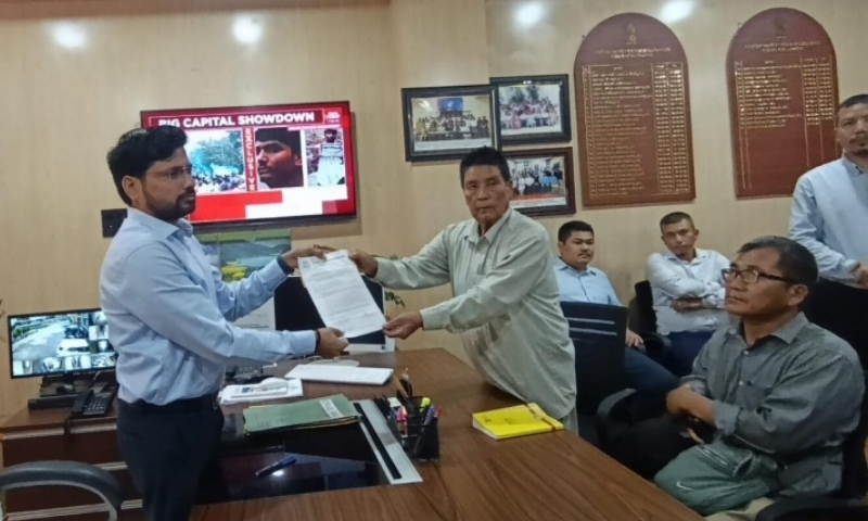 Non-camp IDPs in Manipur’s Churachandpur demand restoration of monthly DBT aid