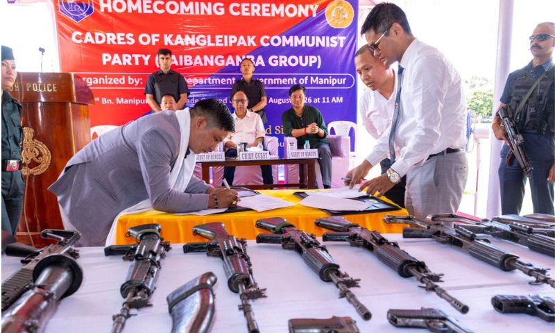 46 KCP-Taibangnganba cadres surrender 20 weapons to Manipur CM