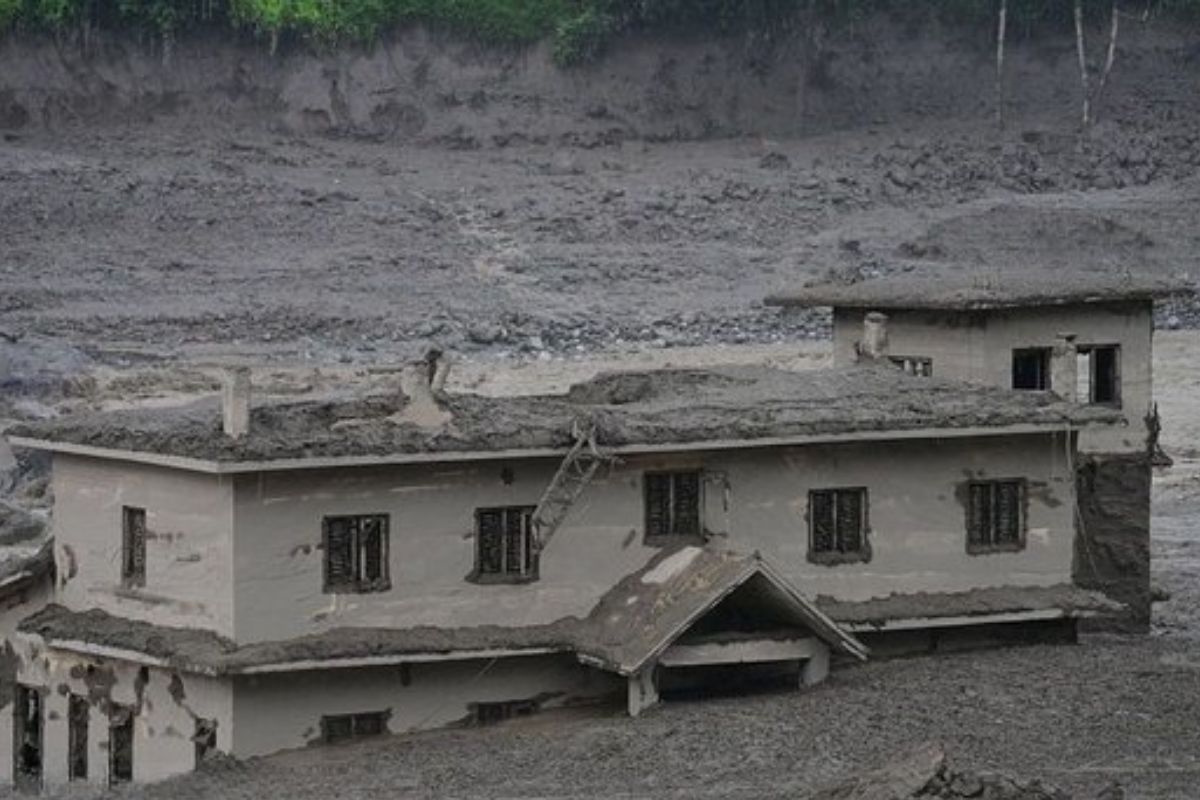 Nepal flash floods kill at least 160 with nearly 500 missing including 133 Indians