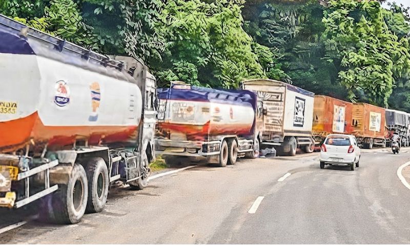 Transporters urge Manipur chief minister to act as 2,000 trucks stranded near Assam border